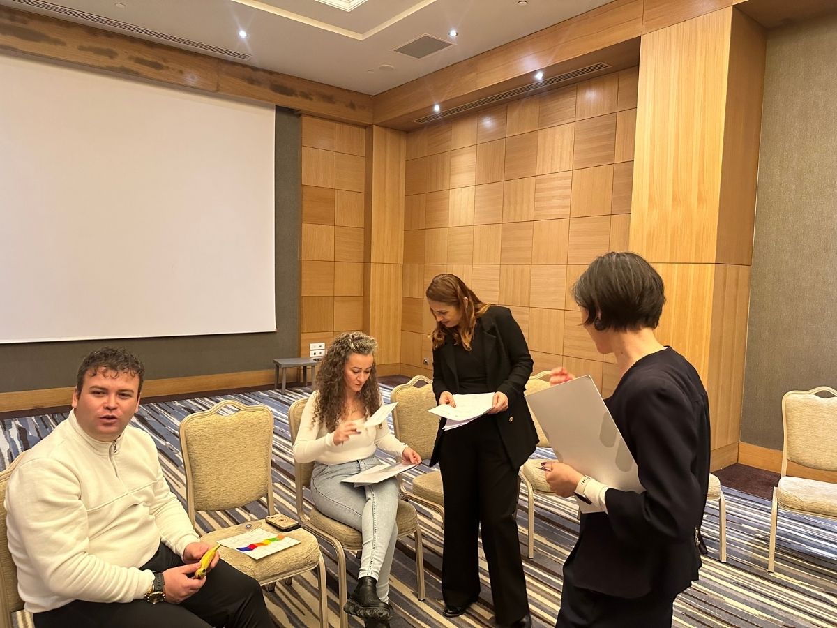 trendy-lara-bmath-11